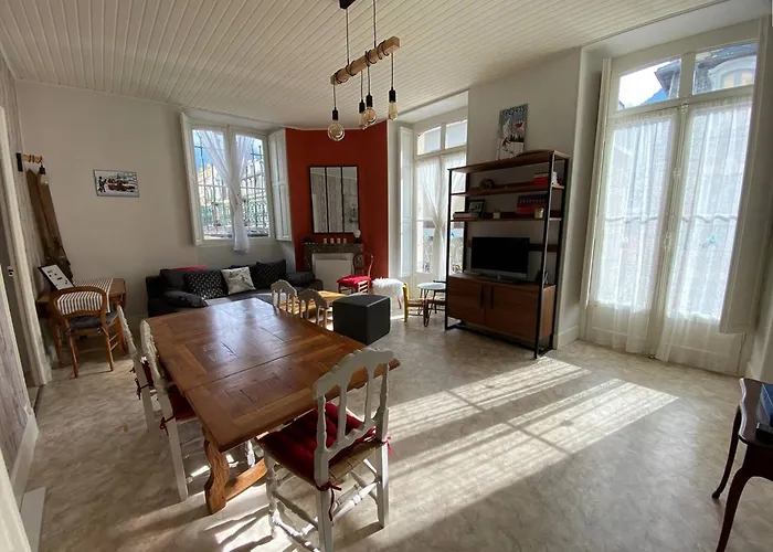 Lumineux Avec 2 Ch. Au Coeur De - Fr-1-812-70 Cauterets